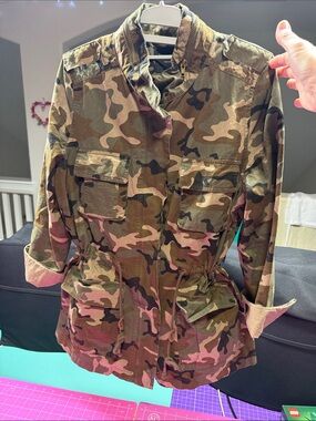 Love Tree Camo Jacket in Olive and Khaki